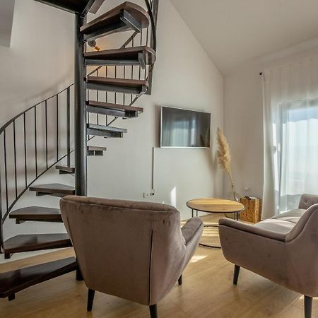 דירות אומיס Apartman Rojo מראה חיצוני תמונה