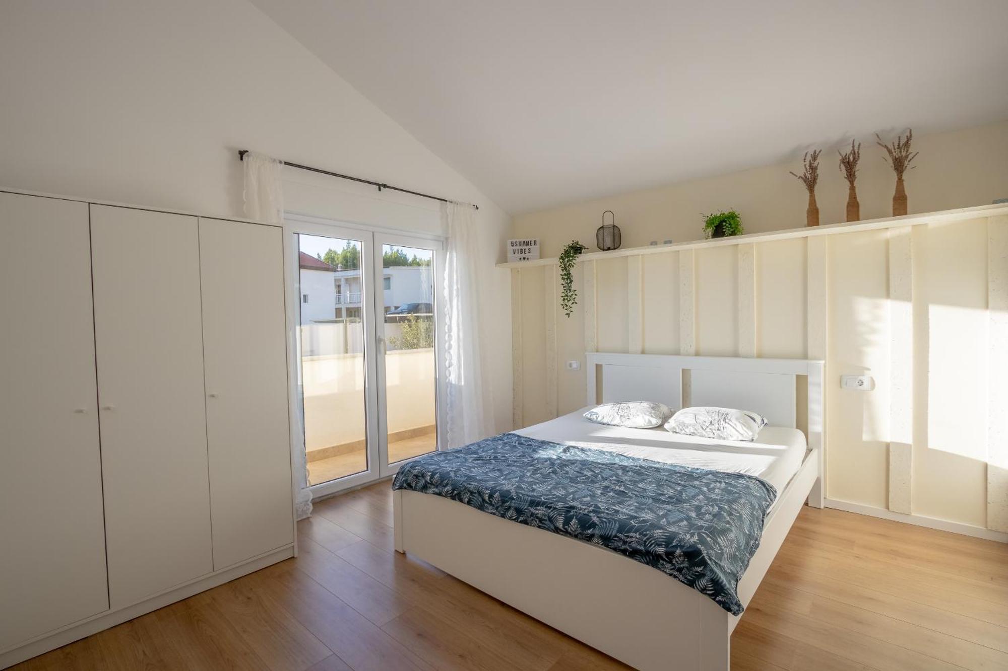 דירות אומיס Apartman Rojo מראה חיצוני תמונה