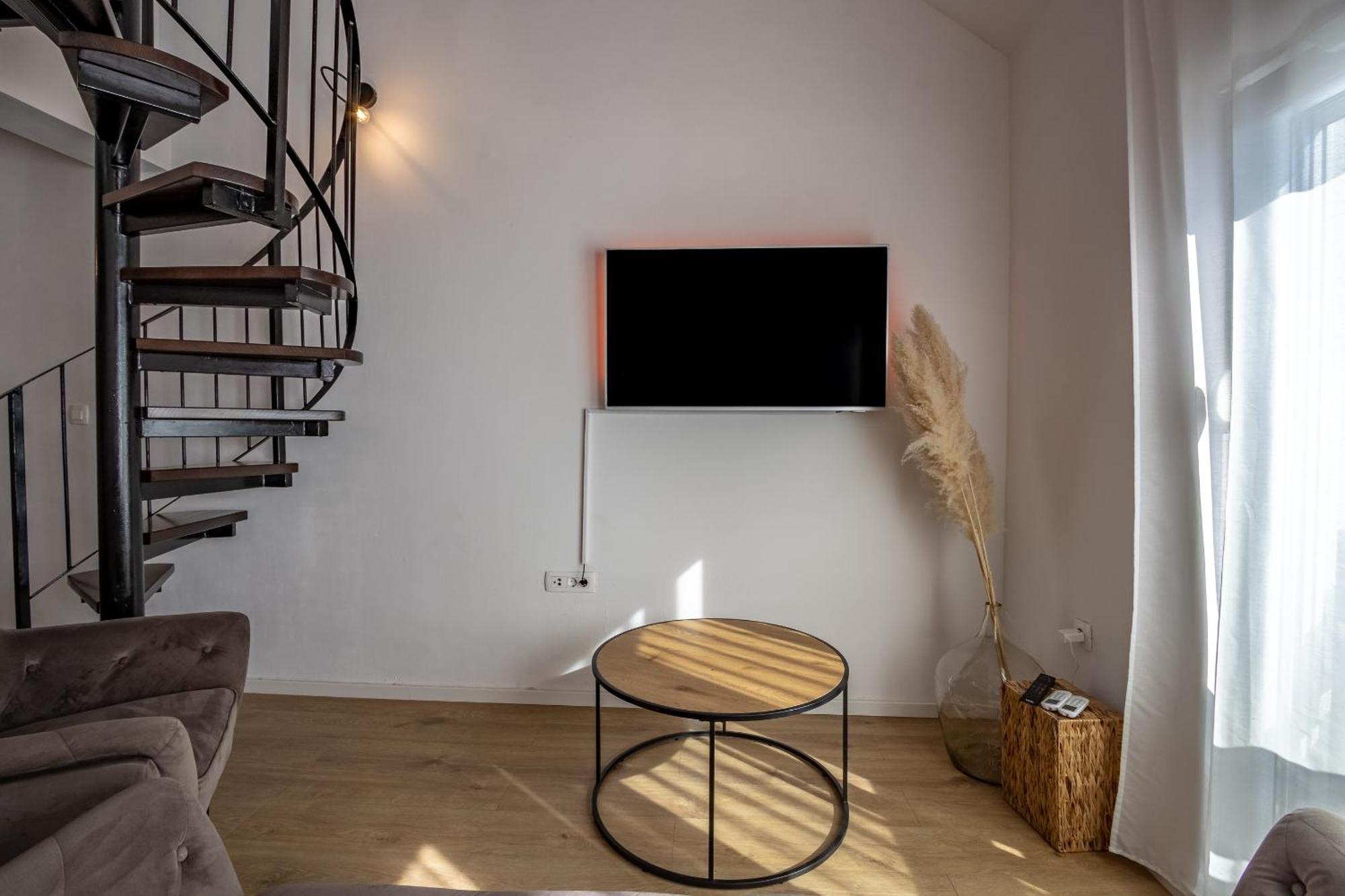 דירות אומיס Apartman Rojo מראה חיצוני תמונה