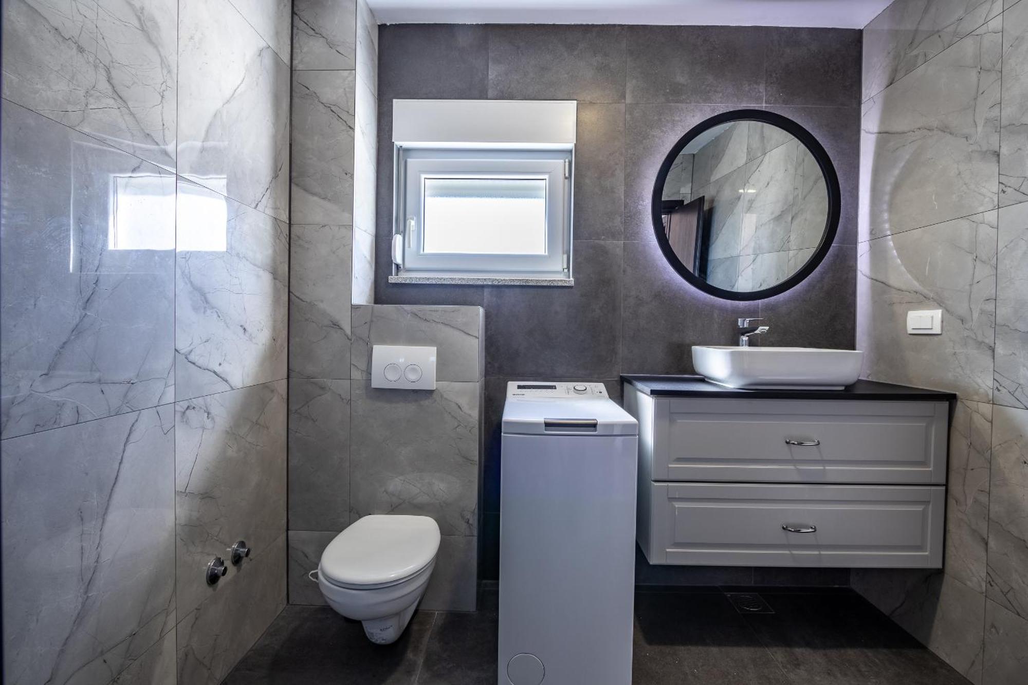 דירות אומיס Apartman Rojo מראה חיצוני תמונה